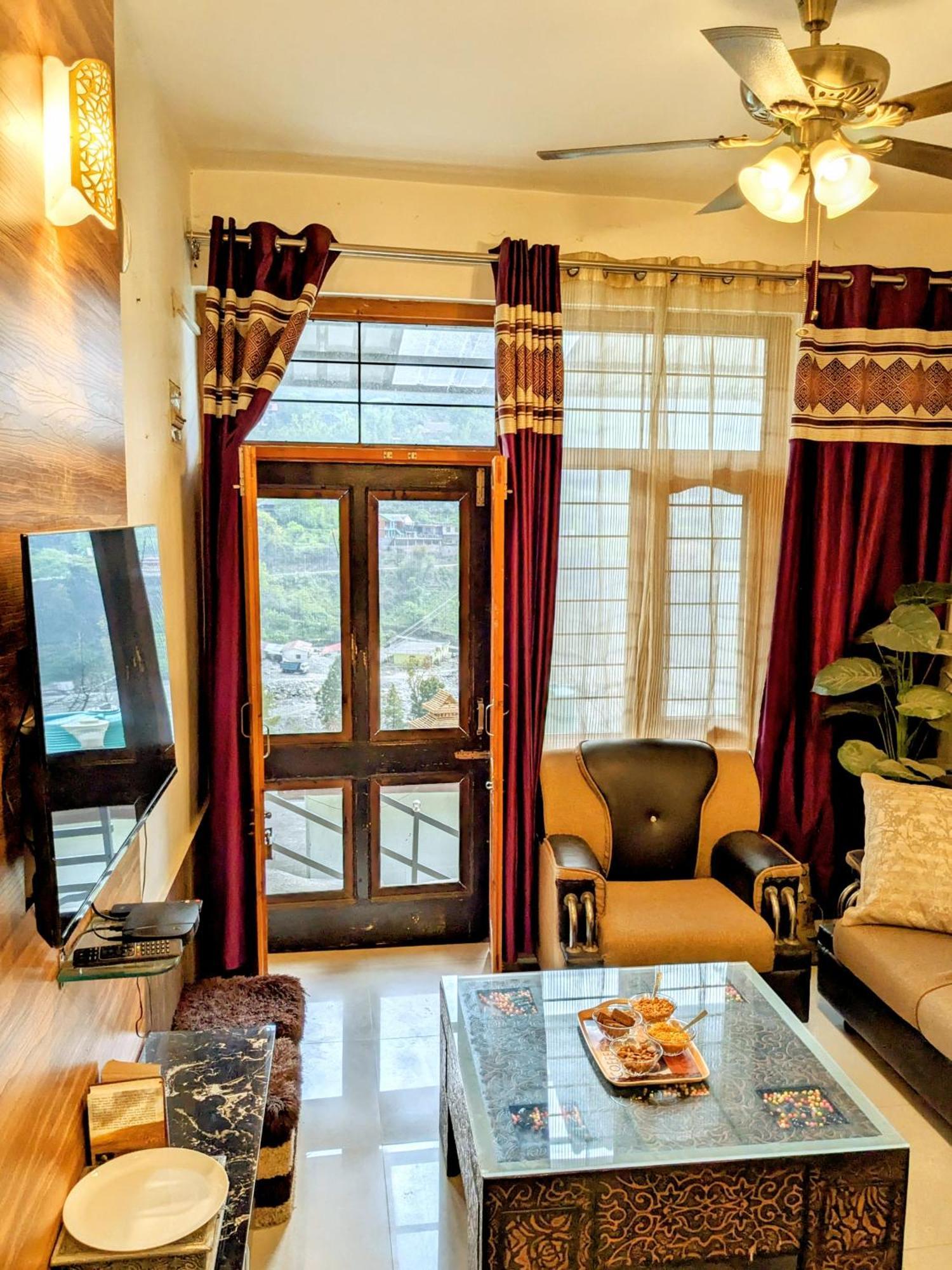 Kavi'S Vacation Homes - Sainj エクステリア 写真